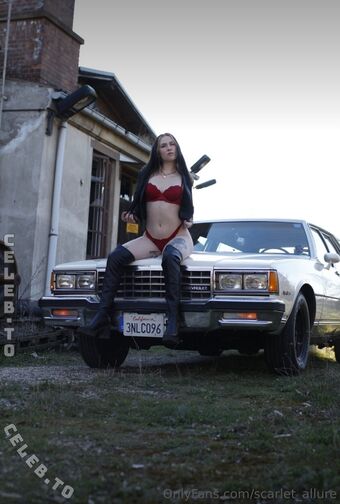 scarlet_allure