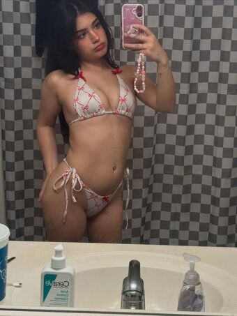 selena_steele