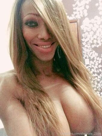 shemale_23cm