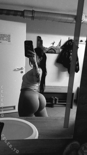 Sinarwtz Nude Leaks OnlyFans Photo 48