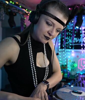 Sintica Nude Leaks OnlyFans Photo 63