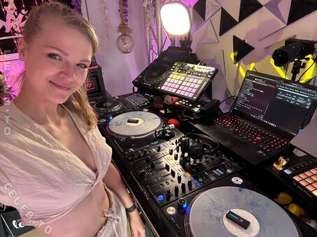 Sintica Nude Leaks OnlyFans Photo 67