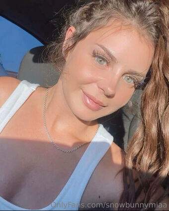 snowbunnymiaa
