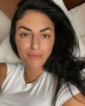 Sonya Deville