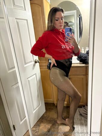 sonyaswiftxo_myfreeone