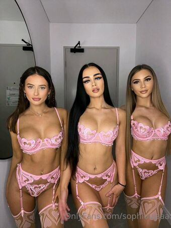 Sophie Burness Nude Leaks OnlyFans Photo 9