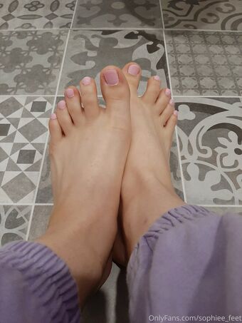 sophiee_feet