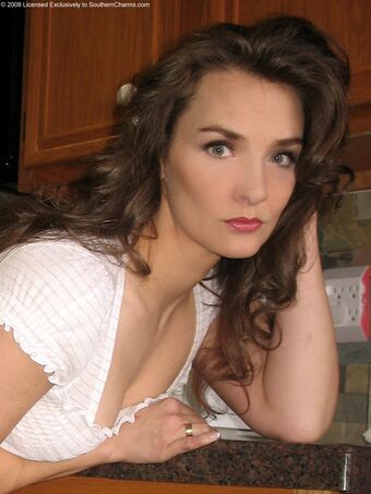 Southern-Charms Reese