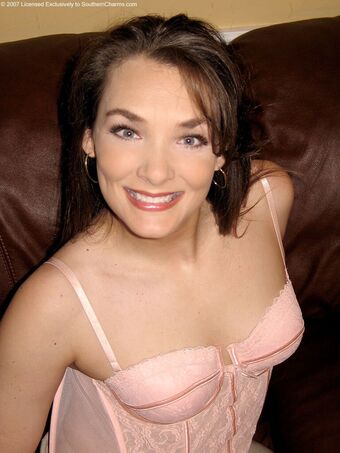 Southern-Charms Reese