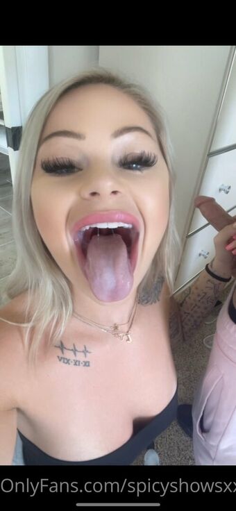 spicyshowsxx Nude Leaks OnlyFans Photo 16