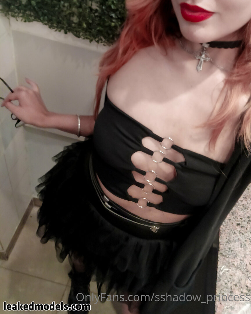 sshadow_princess / sshadowwolfie_ Photo #4