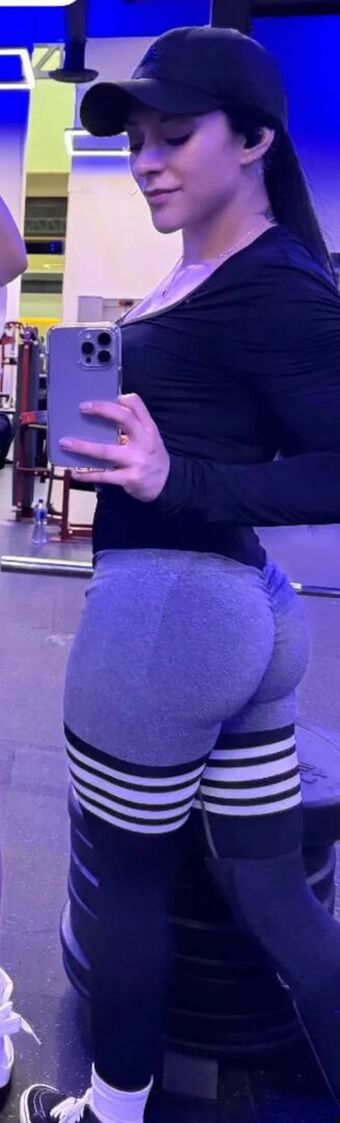 Stephanie Vaquer