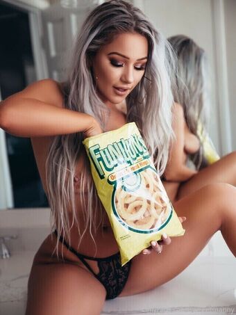 Sweetened Nude Leaks OnlyFans Photo 17