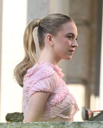 Sydney Sweeney Nude Leaks OnlyFans Photo 2137