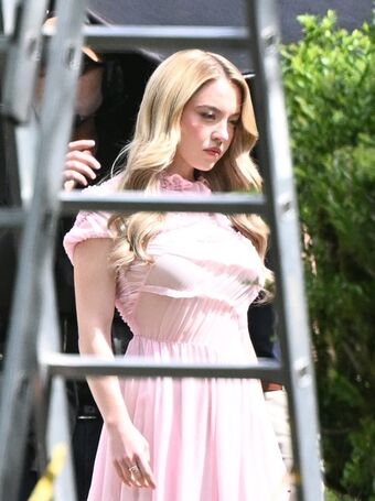 Sydney Sweeney Nude Leaks OnlyFans Photo 2139