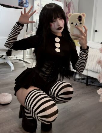 sylviedh Nude Leaks OnlyFans Photo 23