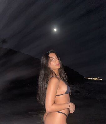 taislaurino Nude Leaks OnlyFans Photo 7