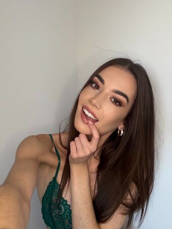 tara_tiny Nude Leaks OnlyFans Photo 24