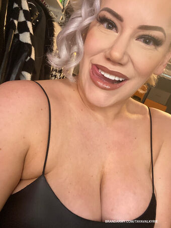 Taya Valkyrie Nude Leaks OnlyFans Photo 14
