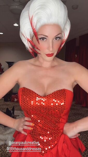 The Carlotta Champagne