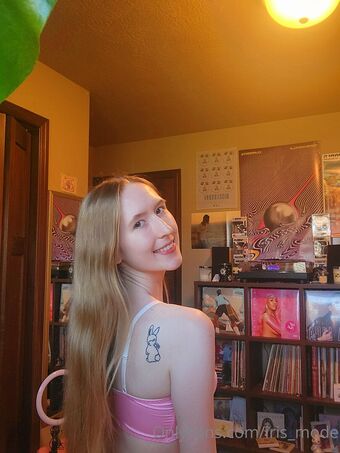 thebunnyiris Nude Leaks OnlyFans Photo 25
