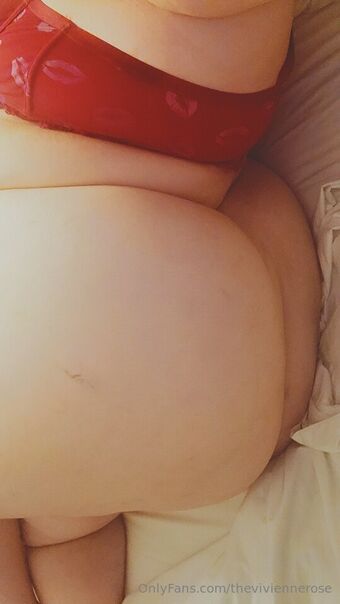 theviviennerose