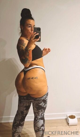 Thickfrenchie Nude Leaks OnlyFans Photo 5