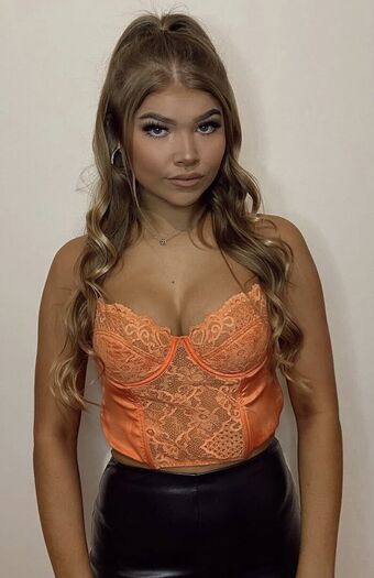 Tillybartram Nude Leaks OnlyFans Photo 11