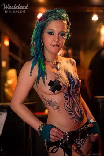 Tine Teal aka Leloo Stargazer