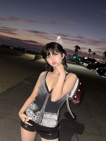 tiny.pretty.j