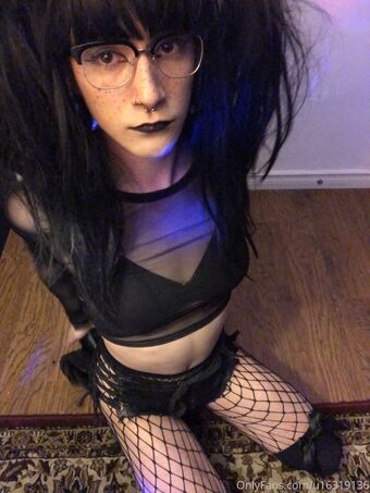 tinysexilexi666