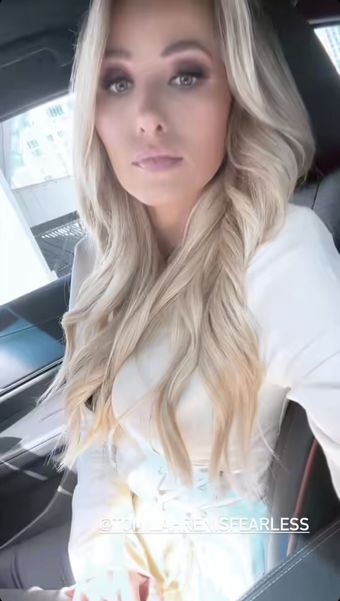 Tomi Lahren Nude Leaks OnlyFans Photo 32