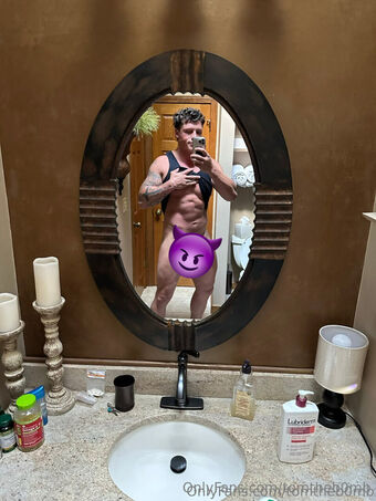 tomtheb0mb Nude Leaks OnlyFans Photo 33
