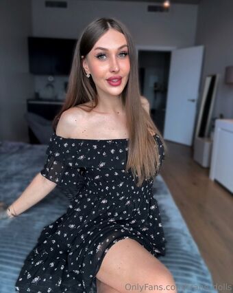 trans_dolls