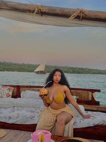 Tsholo Teebaby