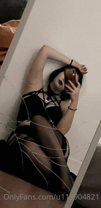 u112904821 Nude Leaks OnlyFans Photo 1
