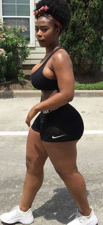 Uche Nude Leaks OnlyFans Photo 4