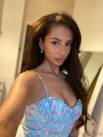 unaataylor Nude Leaks OnlyFans Photo 6