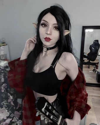 Vahnilly Nude Leaks OnlyFans Photo 17