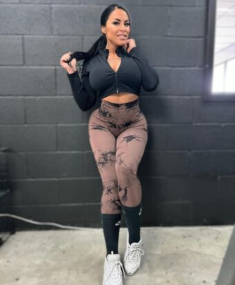 Vanessa.bootybuilder