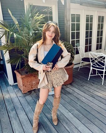 Violet Brinson Nude Leaks OnlyFans Photo 75