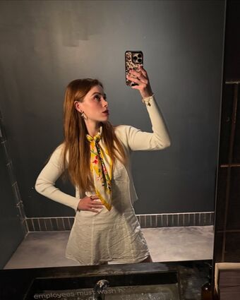 Violet Brinson Nude Leaks OnlyFans Photo 86