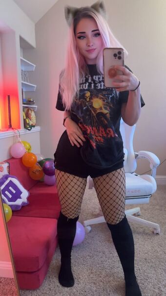 VIPeachy Nude Leaks OnlyFans Photo 19