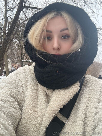 virgin_daisy