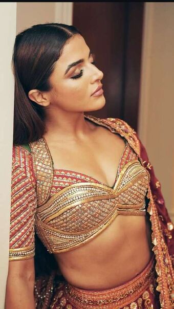 Wamiqa Gabbi Nude Leaks OnlyFans Photo 38