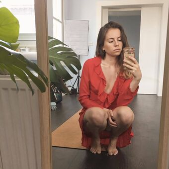 Whispersthe Wolf Asmr