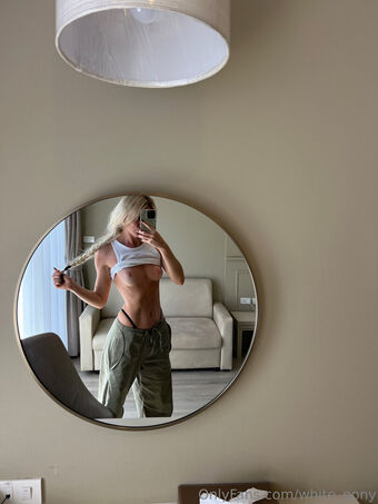 White_pony Nude Leaks OnlyFans Photo 26