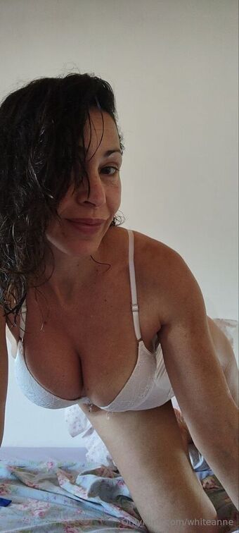 whiteanne