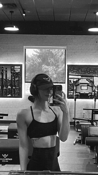 Willow Shields Nude Leaks OnlyFans Photo 215