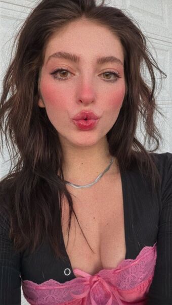 Willow Shields Nude Leaks OnlyFans Photo 218